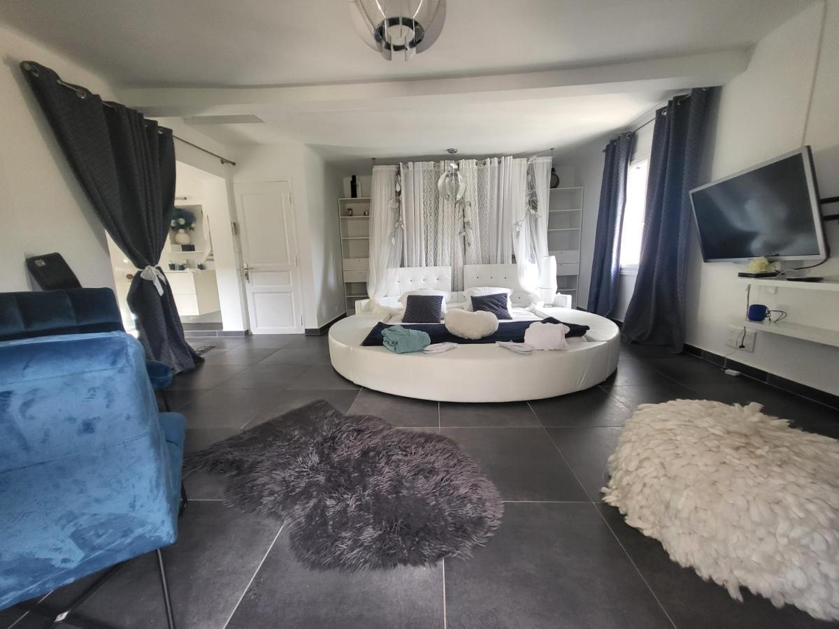 Petra Bianca Suites & Chambres Бонифачо Экстерьер фото