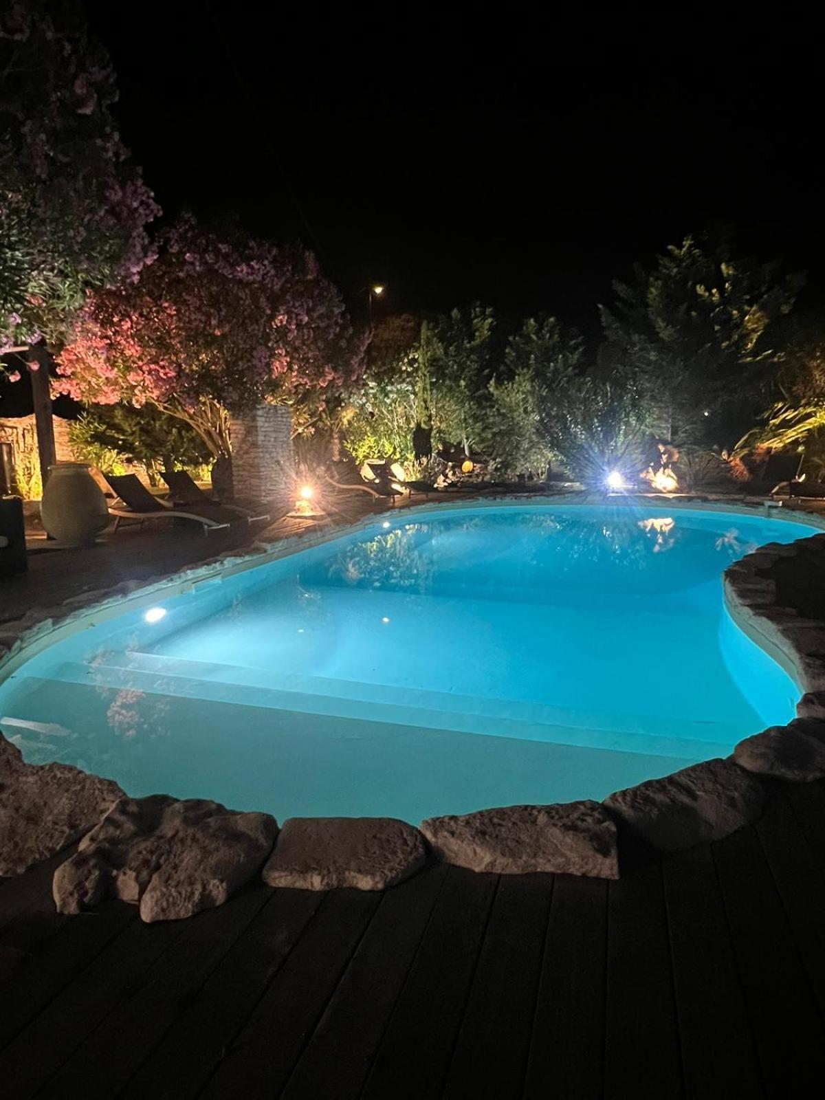 Petra Bianca Suites & Chambres Бонифачо Экстерьер фото