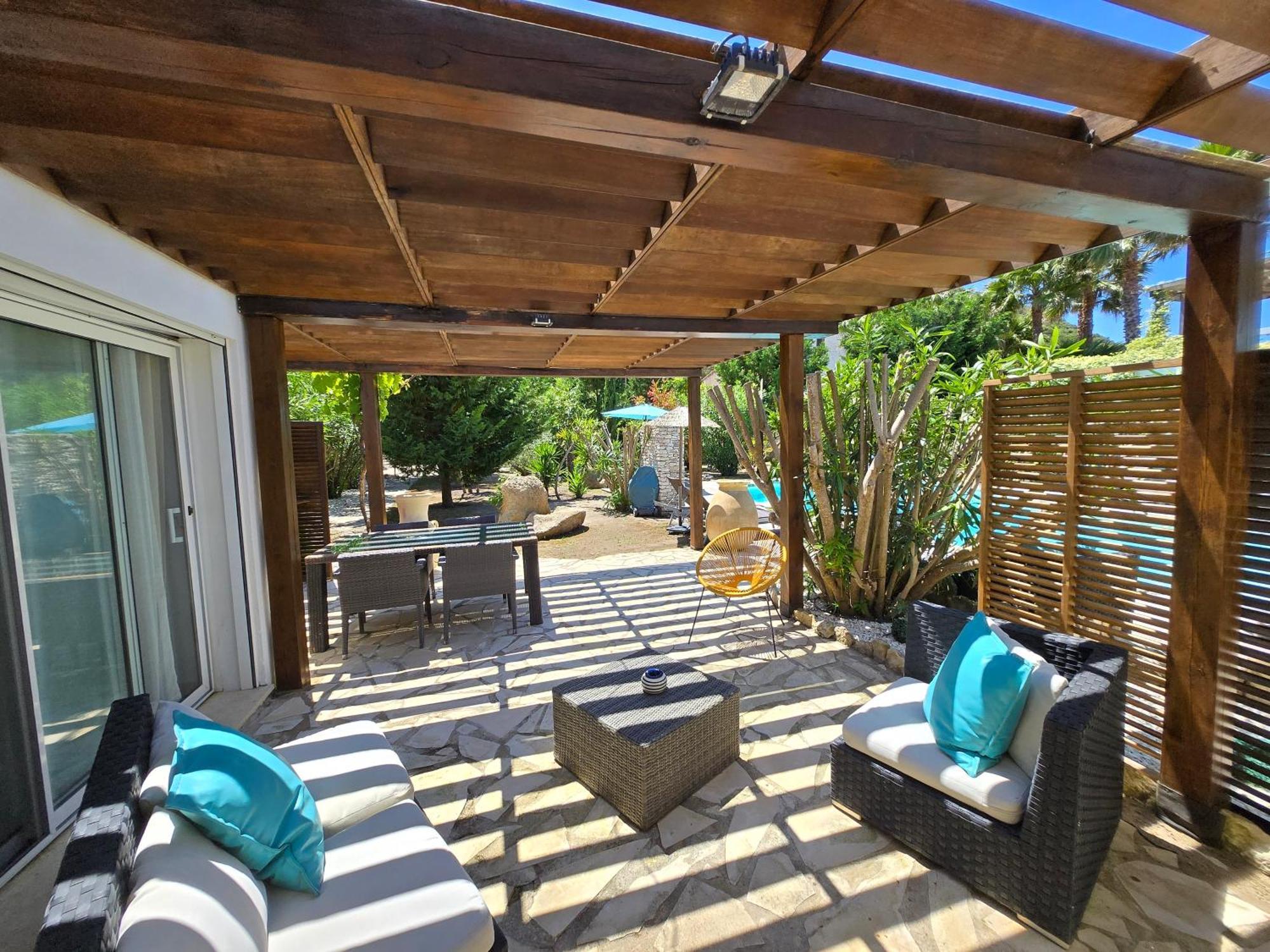 Petra Bianca Suites & Chambres Бонифачо Экстерьер фото