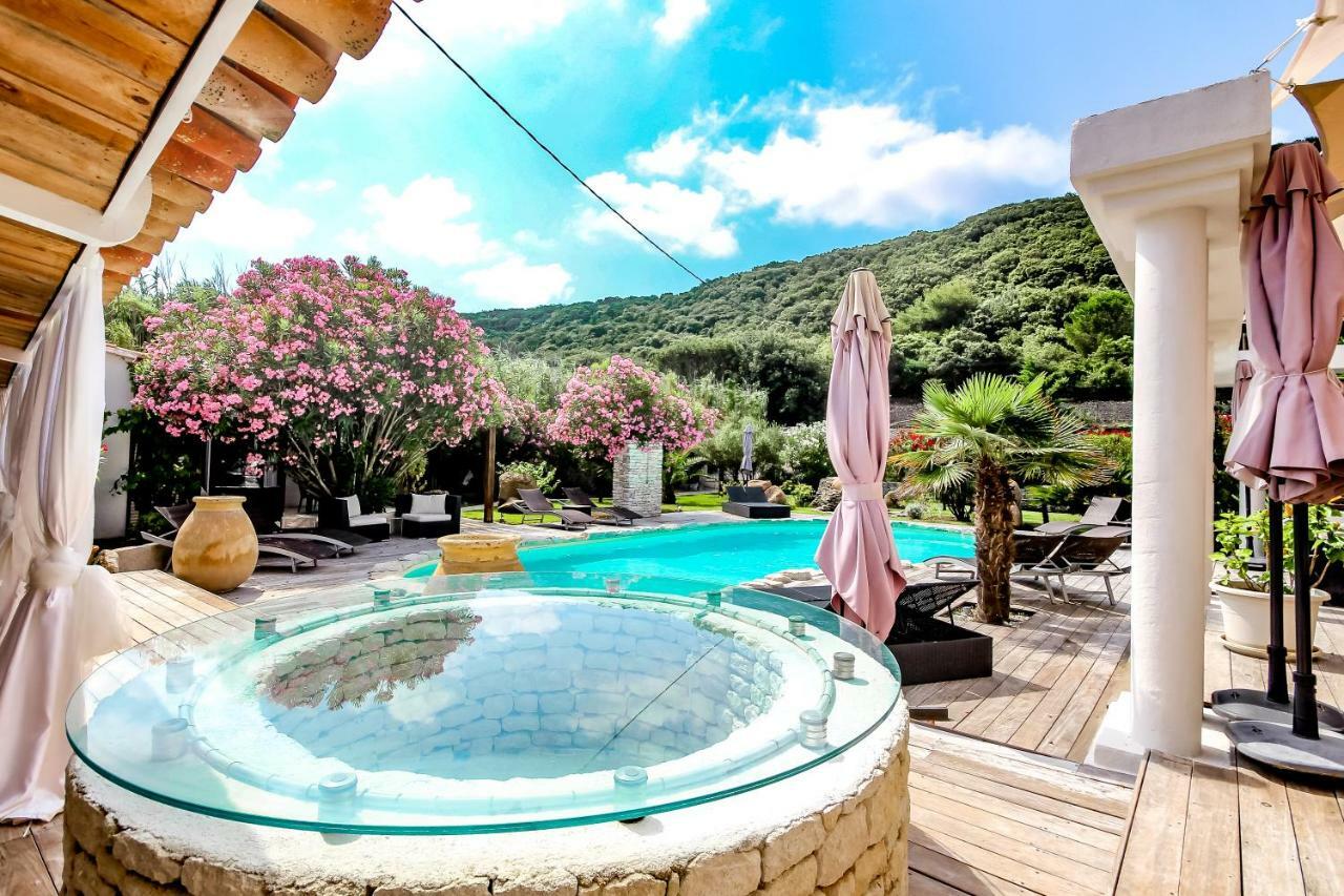Petra Bianca Suites & Chambres Бонифачо Экстерьер фото